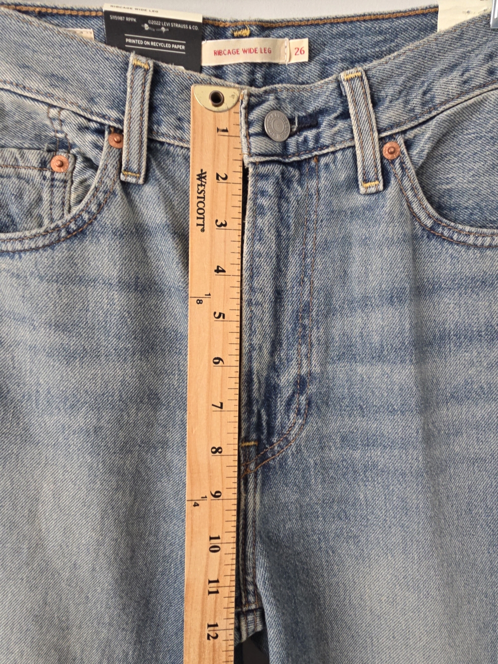 Levi's Premium Ribcage Wide Leg Jeans 26 Medium Wash NWT - Picture 8 of 8
